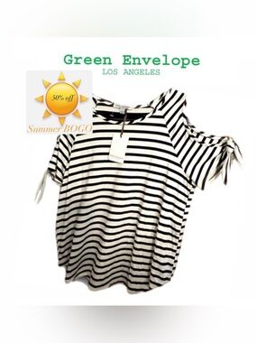 ☀️NWT🔖Green Envelope Black & White Stripe Top w/Shoulder Cut Outs - size XL